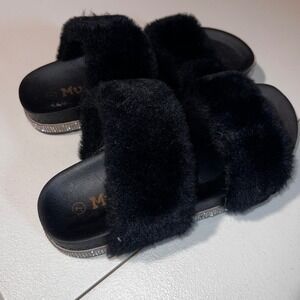 Mudd Fuzzy Slide Sandals Rhinestone Detail Slip On‎ Shoes Size 7